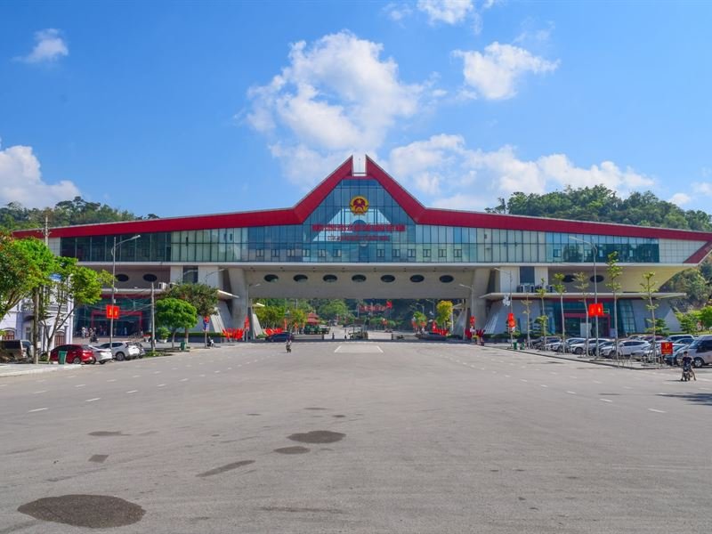 Hữu Nghị International Border Gate